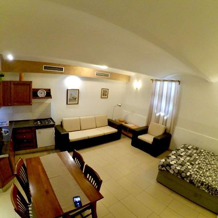 Carla Studio Apartment Zagreb Exteriör bild