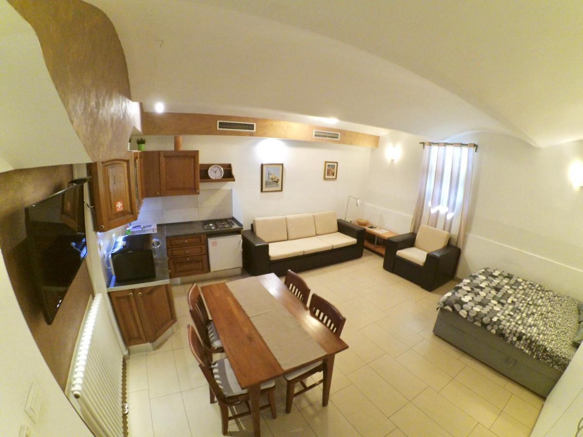 Carla Studio Apartment Zagreb Exteriör bild